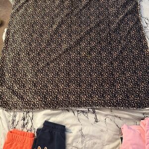 Modern baby blanket good condition